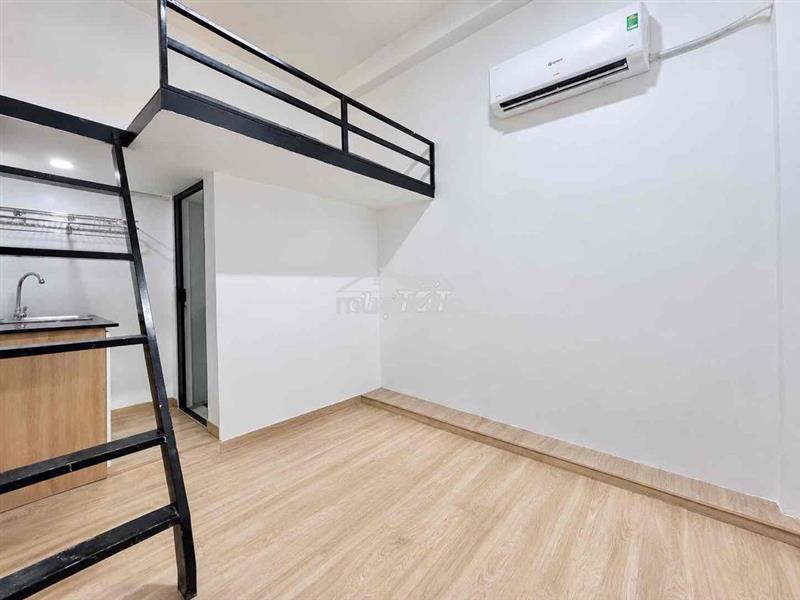Duplex máy lạnh - giờ giấc tự do - gần phan xích long