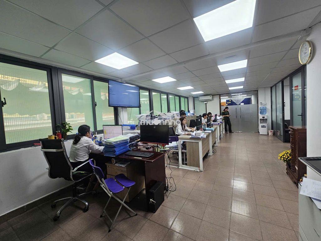 Vp lầu 1 vincom 3/2 50m2 mặt tiền lớn có cửa sổ mới đẹp ngay tttm - Ảnh 2