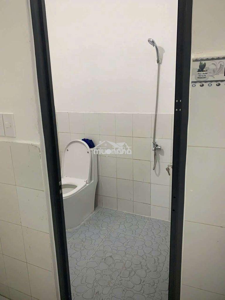 Cho thuê nhà đường âu dương lân p3.q8 dt.3m2×17m } 2lầu 3phòng 2toilet - Ảnh 3