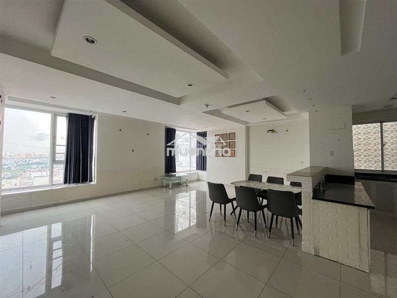 Chính chủ cho thuê căn hộ 138m2 3pn 3wc tầng cao view thoáng giá tốt