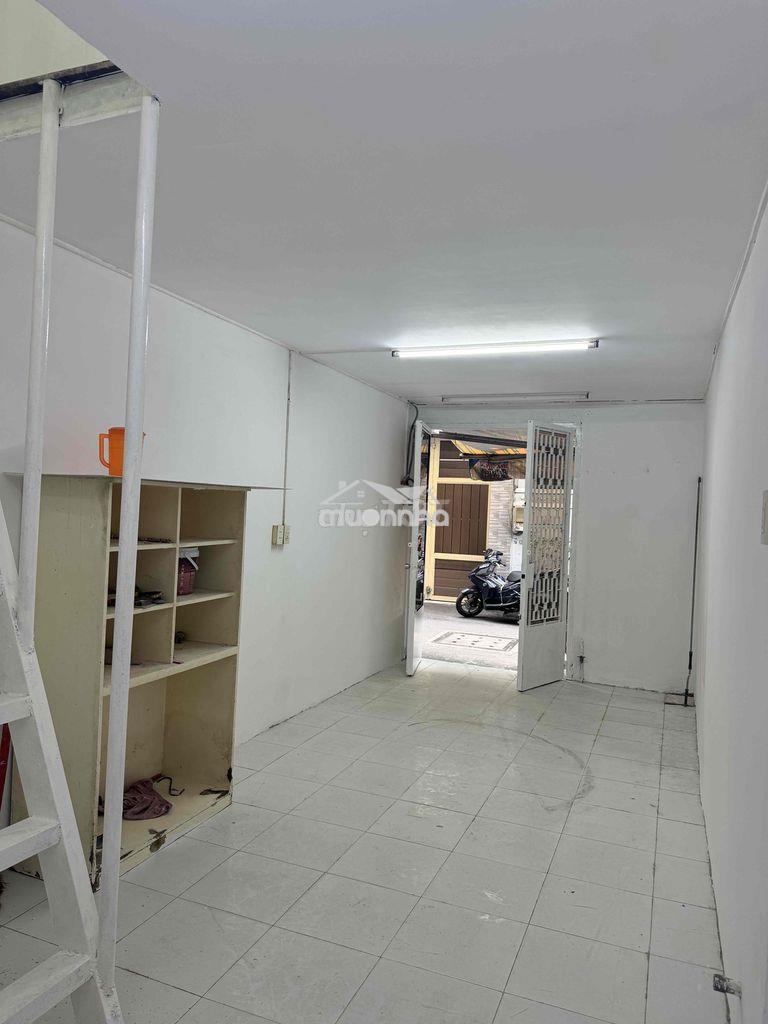 Bán gấp giảm 300tr - nhà 1 trệt 1 lầu q10 đối diện svđ phú thọ, sổ riê - Ảnh 2