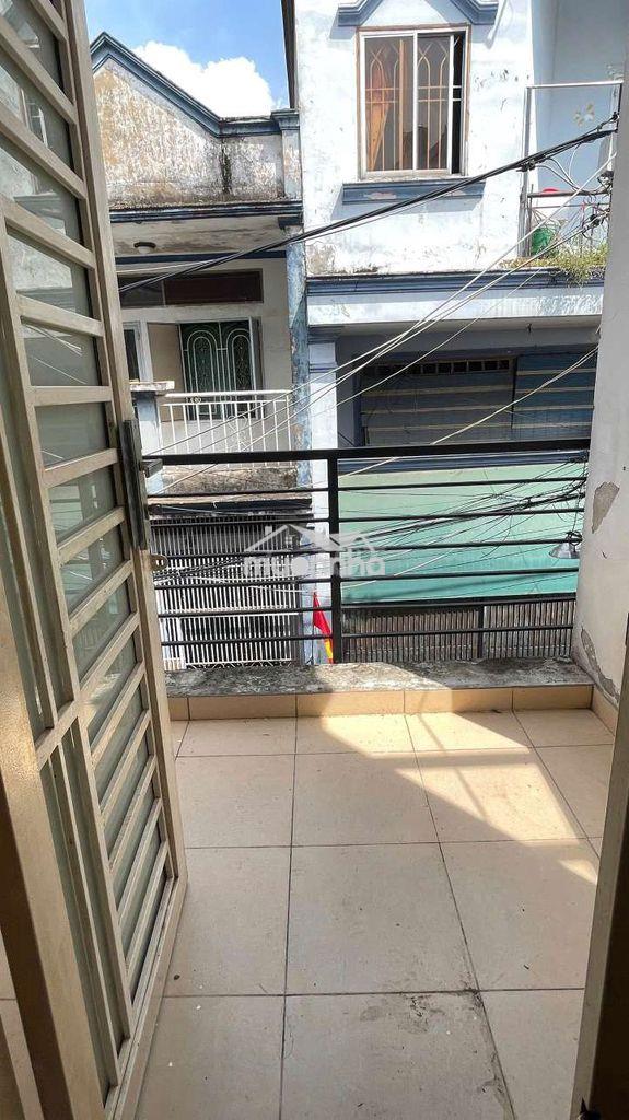 Cho thuê nhà nguyên căn 1 trệt 1 lầu 2pn 2wc hướng đông nam giá 10tr - Ảnh 4