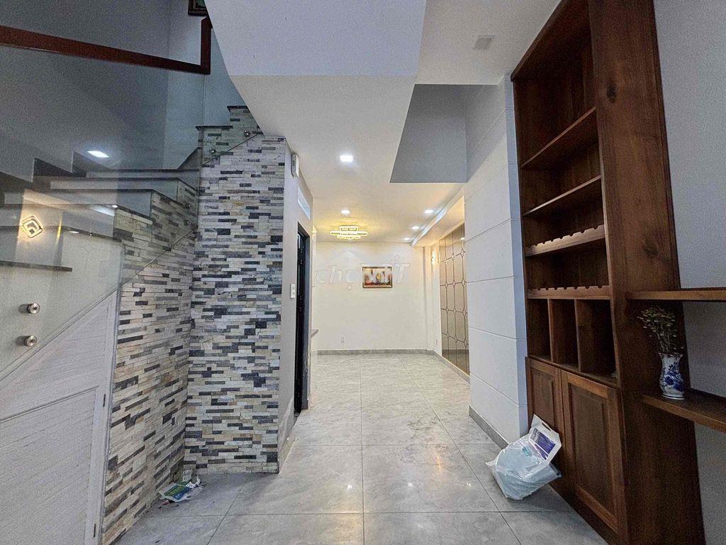 🔥 Cho thuê căn trệt rộng trần cao - bếp riêng siêu đẹp âu dương lân - Ảnh 2