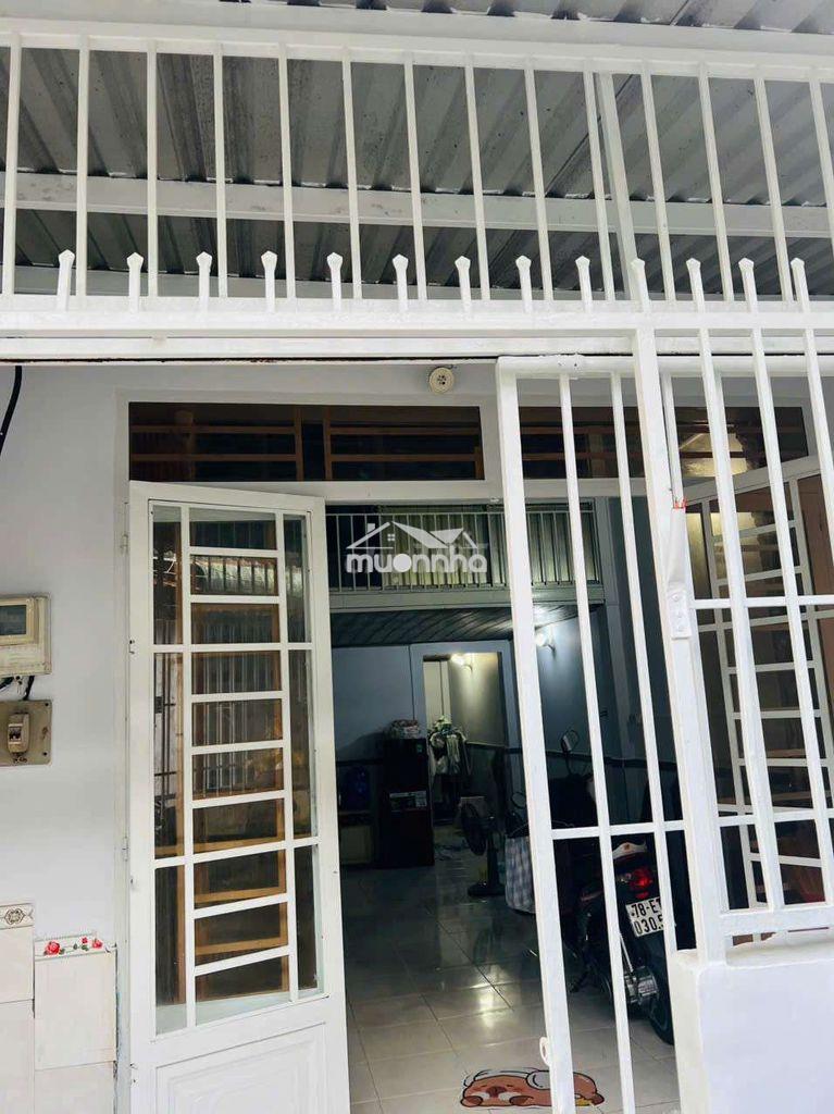 Nhà thuê quách điêu 3tr, hẻm xe hơi, nước sạch