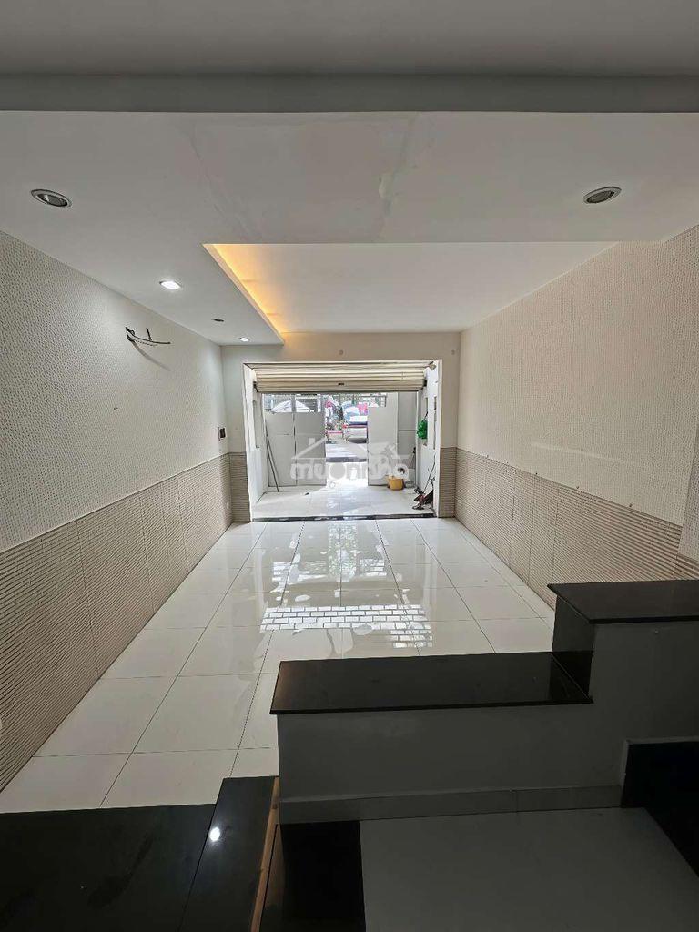 Cho thuê nhà đúc lầu 4 x16 m hẻm thông 10m lê đức thọ p14 gv giá10tr