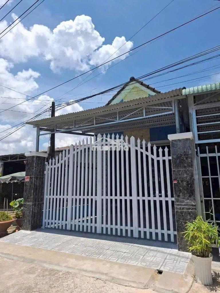 Bán gấp căn nhà nằm ngay lê minh nhựt, củ chi, 125m2, 880tr, shr