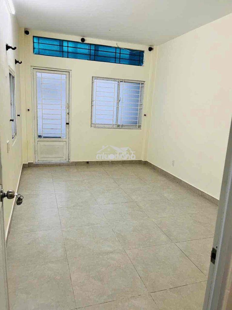 Nhà 4 phòng ngủ 3,8x17 kỳ đồng. hẻm xe hơi - Ảnh 3