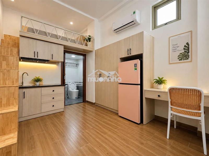 Cửa sổ trời mới xây cao cấp ở gò vấp rộng rãi tiện nghi
