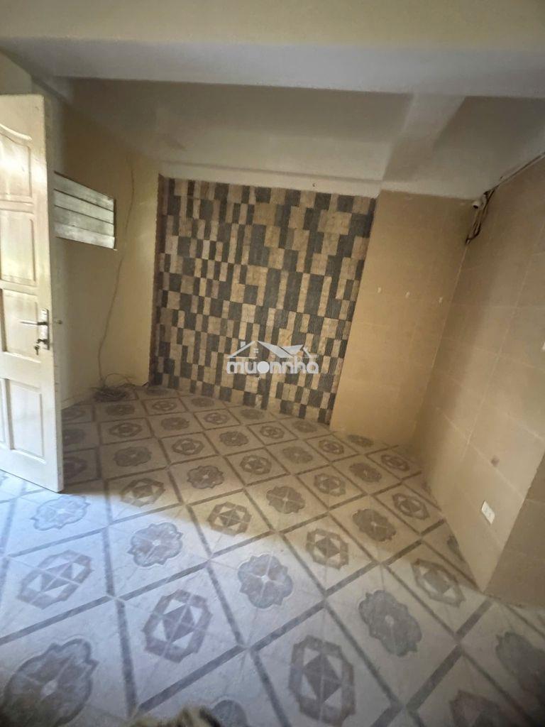 Căn hộ tập thể tầng 3 dt 45m thoáng 01 p.ngủ ngõ ô tô nguyễn chí thanh - Ảnh 4