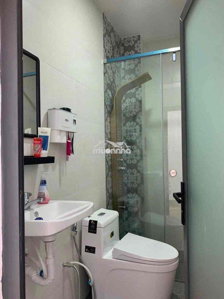 Nhà nguyên căn 2 lầu 3 phòng ngủ trường lưu - Ảnh 4