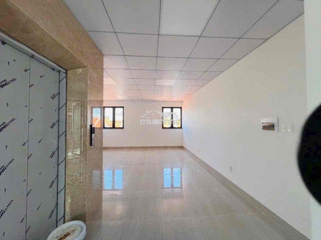 Nhà phố kdc him lam thiết kế sàn trống suốt 5tầng - có thang máy - 4