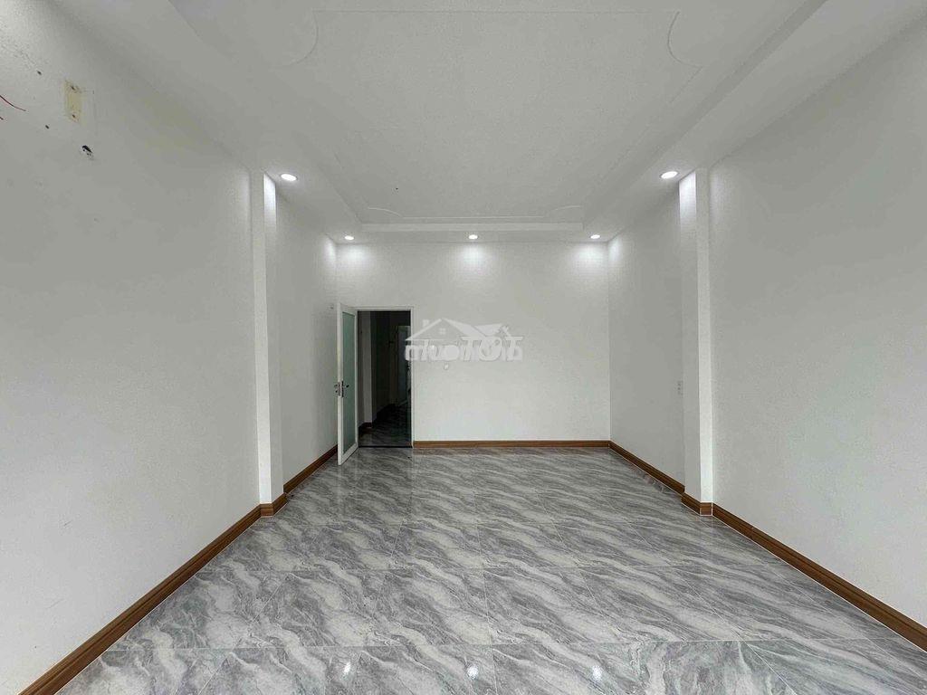 Nhà ngay chân cầu vượt ngã 4 ga 2pn giá 8 triệu - Ảnh 3