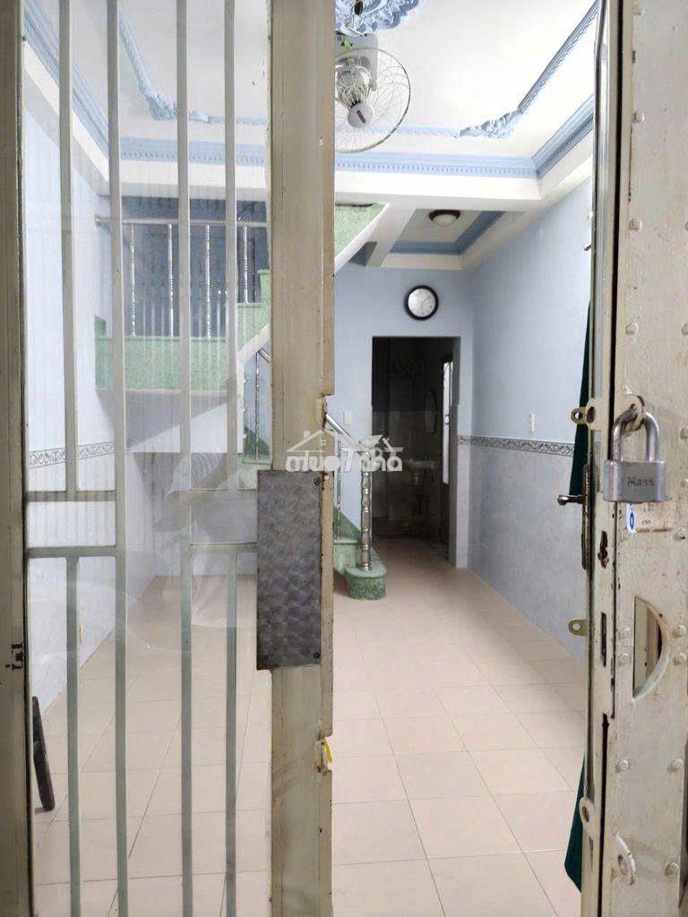 Cho thuê nhà 3pn góc hẻm ba gác, 1/ ngô gia tự, p.2, quận 10.