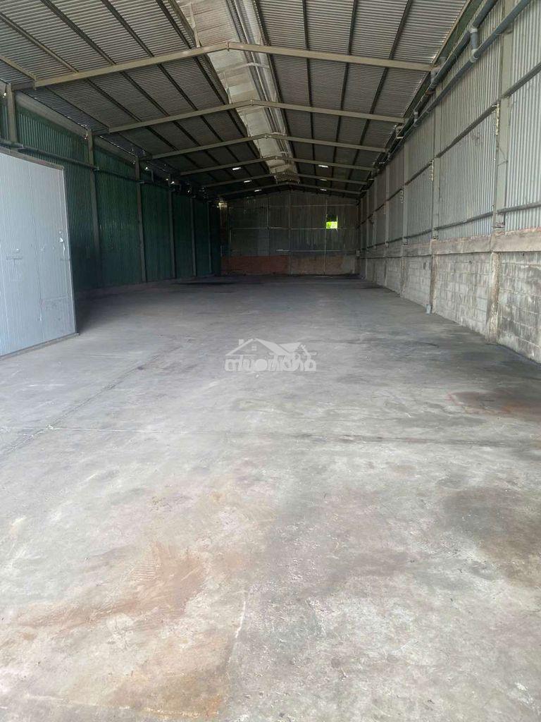 Xưởng tpk tân uyên 860m² xưởng 600m² điện 160kva đường cont giá 28tr - 2
