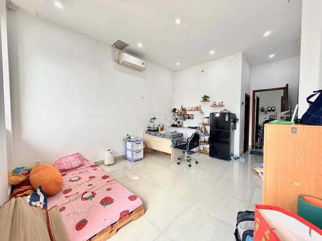 Cho thuê phòng có ban công lớn mặt tiền đường phú thuận, full nội thât - 4