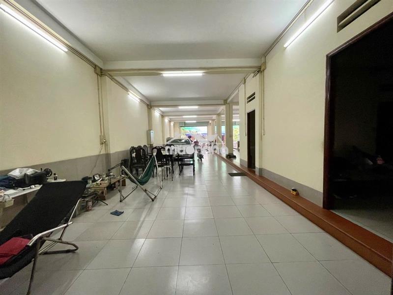 Tòa nhà 4 tầng - gần 800m2 - ngay khu hành chính dĩ an - quảng trường
