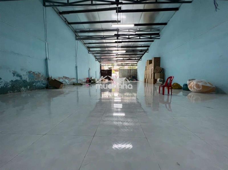 Kho tên lửa 17tr 180m2