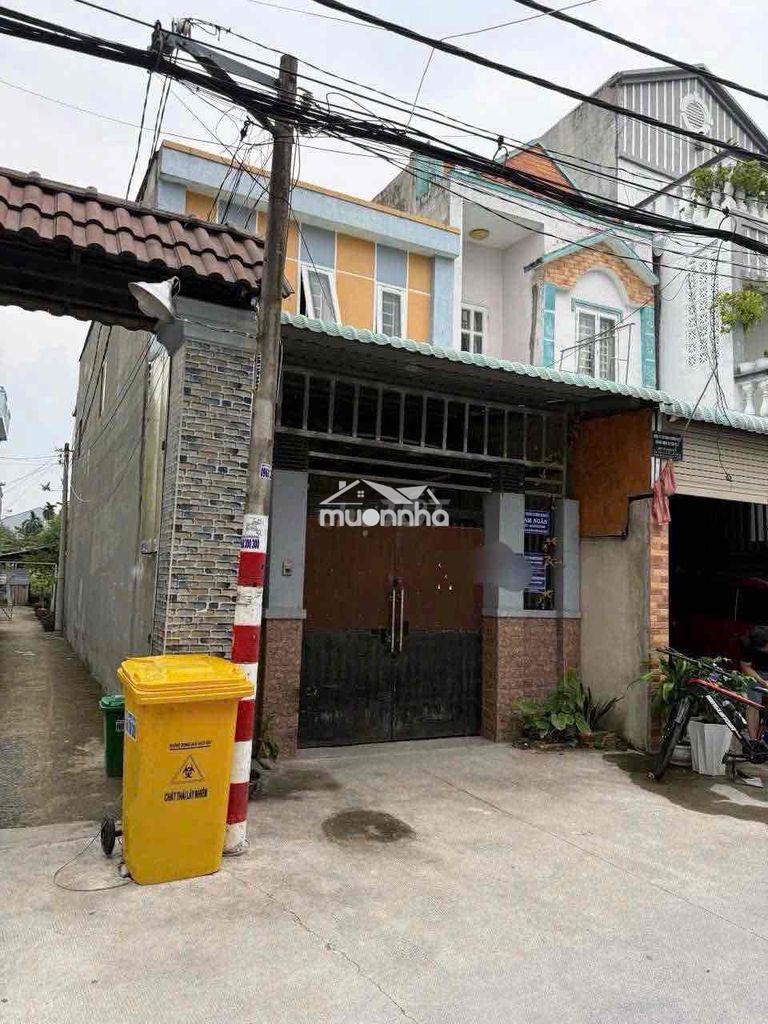 Cho thuê nhà dt 100m2 1trệt 1lửng 3pn 2wc sân xe máy hẻm ôtô ngã tư ga