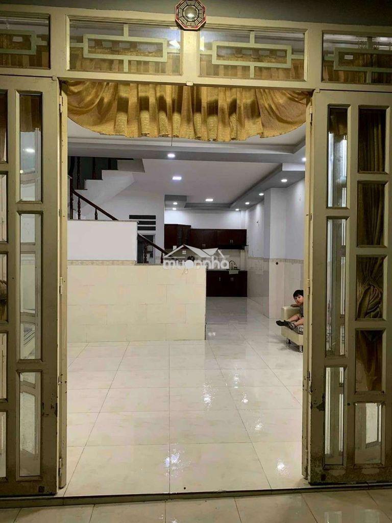 Nhà nở hậu 4,5×13m – gần trường lê trọng tấn – hẻm 6m xe hơi