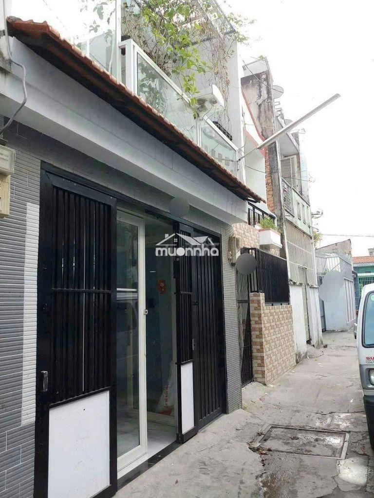 Hẻm xe hơi đậu cửa - Ảnh 2