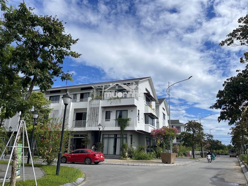 🔥 𝐍𝐇𝐀̀ 3 tầng 80m2 ngay trung tâm huế -