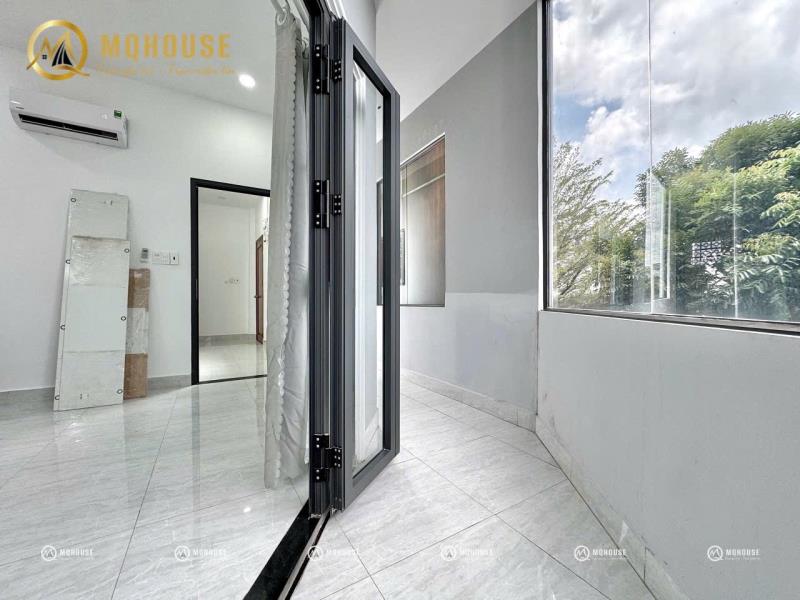 2pn view kính - ban công | full nội thất | kế đại học công thương
