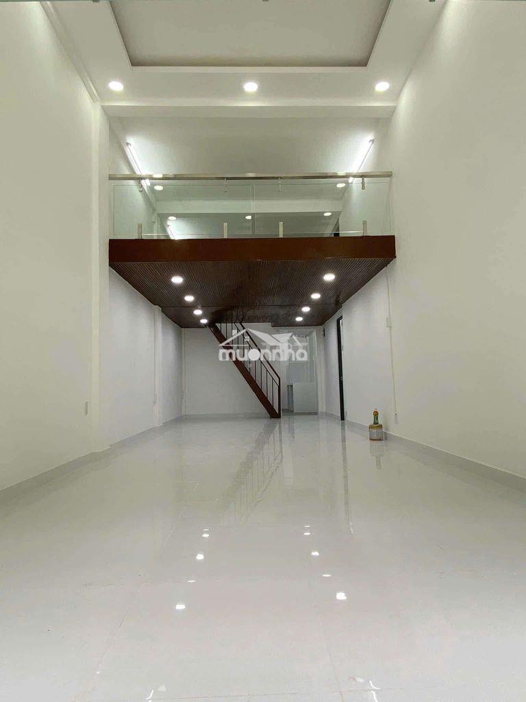 Q10 nhà thuê nguyên căn hẻm xe hơi - 3 phòng -17 triệu tl