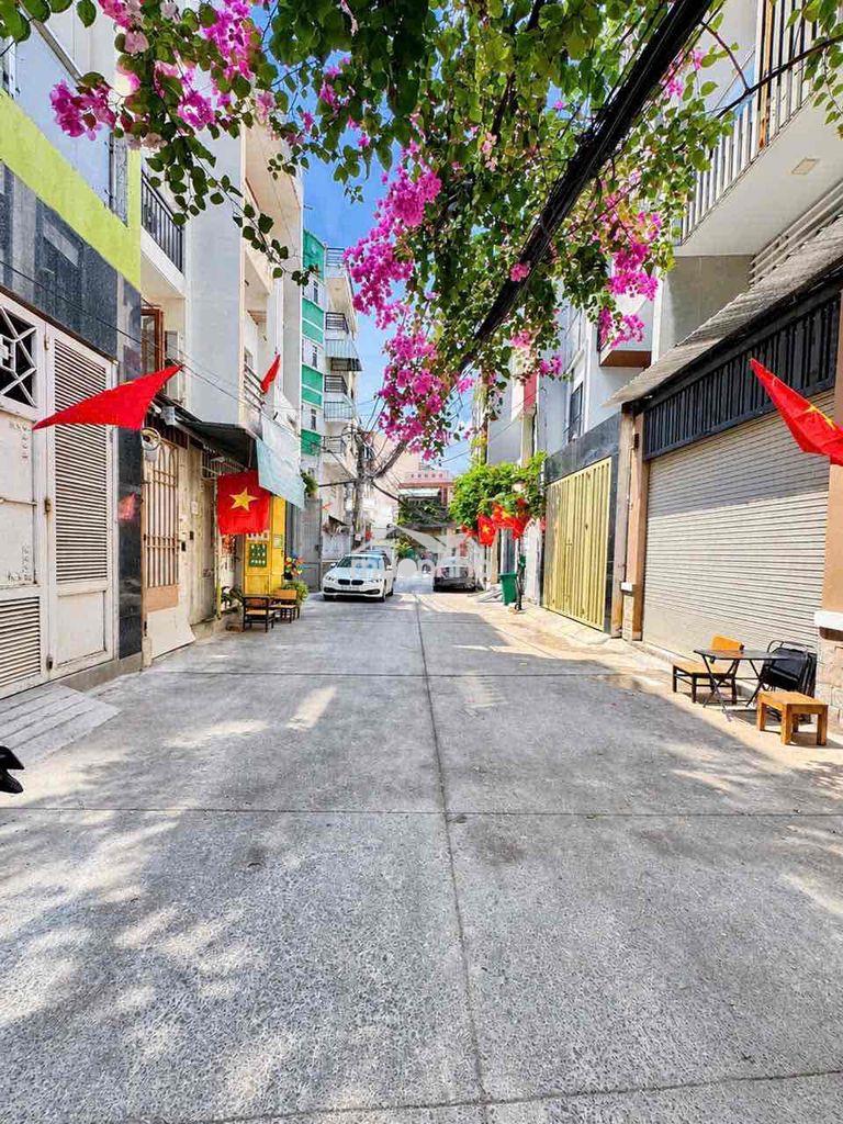 Ngộp bank bán rẻ nhà c4 102.7m2 chỉ 65tr/m2 - lô góc hẻm xe hơi - Ảnh 3
