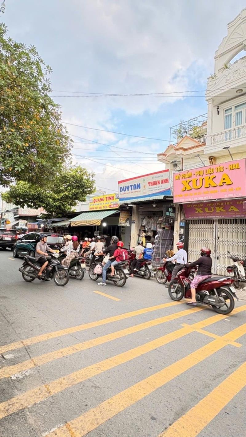 Bán nhà 5 tầng 8,5 x 22 mặt tiền huỳnh thị hai, ngay dương thị mười, 12 phòng, 2 mặt bằng, ngay chợ - Ảnh 2