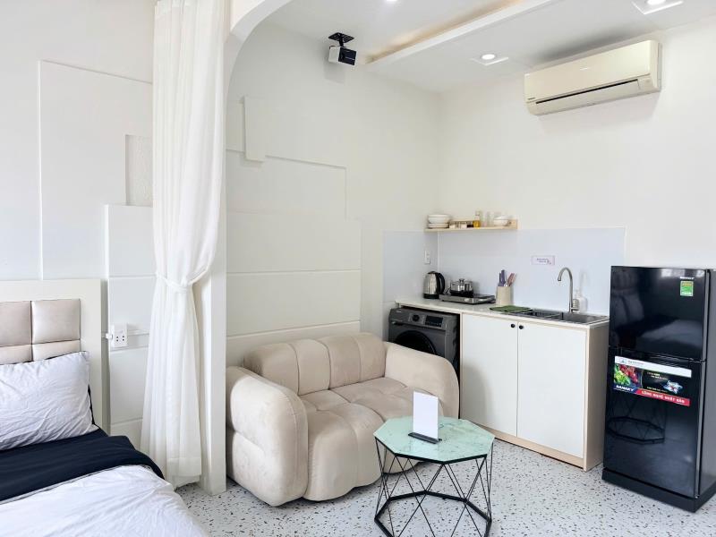 Cho thuê căn hộ ban công rộng rãi full nội thất đường phan đình phùng quận phú nhuận, sát q1, q3 - Ảnh 3