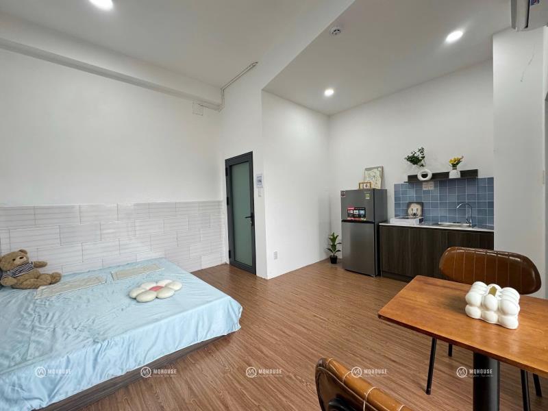 Studio có ban công siêu thoáng , nằm ngay trên đường âu cơ gần thoại ngọc hầu , luỹ bán bích , gần đại học huit , vhu - Ảnh 2