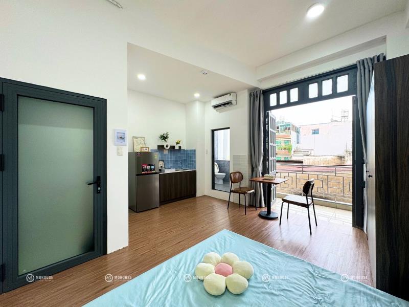 Studio có ban công siêu thoáng , nằm ngay trên đường âu cơ gần thoại ngọc hầu , luỹ bán bích , gần đại học huit , vhu - Ảnh 3
