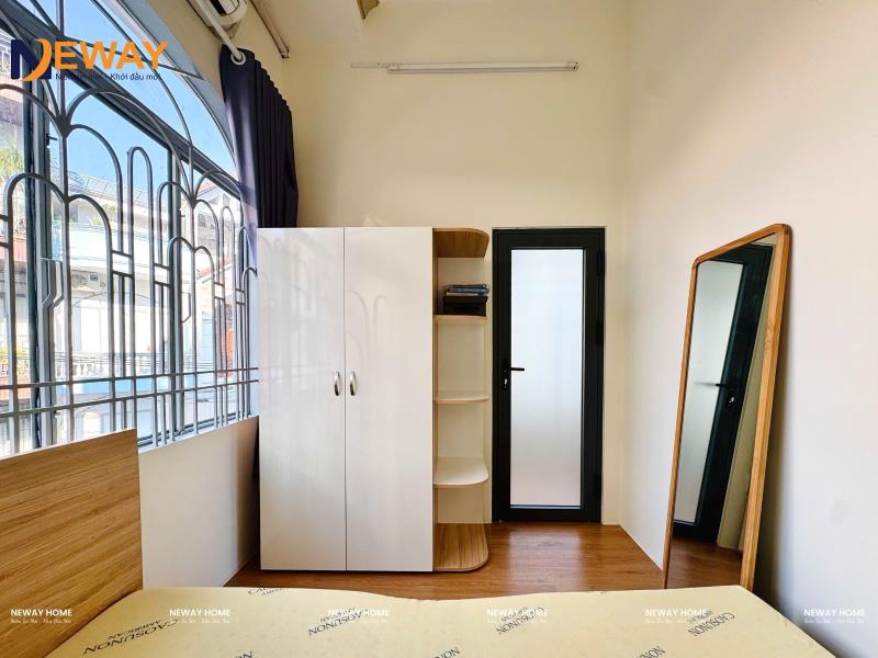 Nếu đã xác định sống thử, đừng dại chọn căn phòng chỉ có duy nhất một cái giường!" 🚪😤 ​tại sao à? - Ảnh 2