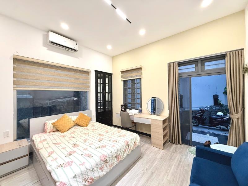 Trống sẵn căn hộ siêu xinh nằm ngay nguyễn văn đậu - 35m2 - gần q1 - bình thạnh - full nội thất - có sân vườn