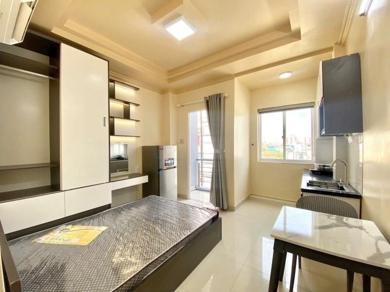 Phòng trọ ban công 30m2 full nội thất khu phan xích long gần bờ kè, q1