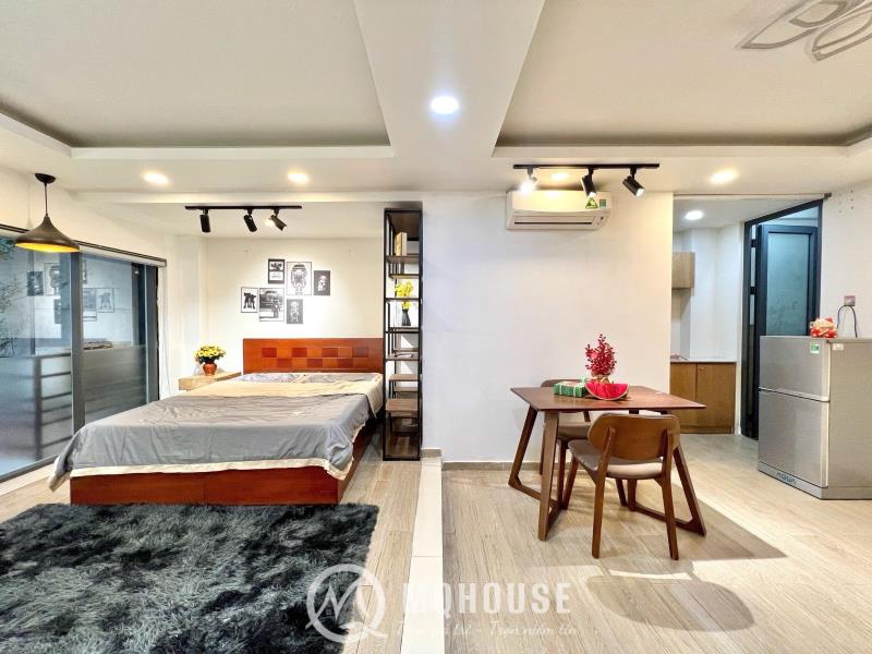 Phòng studio siêu đẹp có ban công và cửa sổ trời thoáng - gần sân bay tân sơn nhất, nhà ga t3, hồng hà, trường sơn, phổ quang, công viên hoàng văn thụ - Ảnh 4