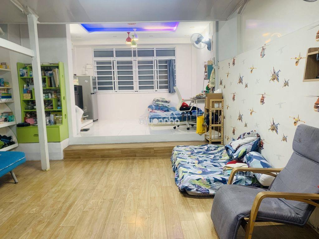 Nhà quận 10 giá rẻ, hẻm rộng thông 3 đường chính, đầy đủ nội thất - Ảnh 3