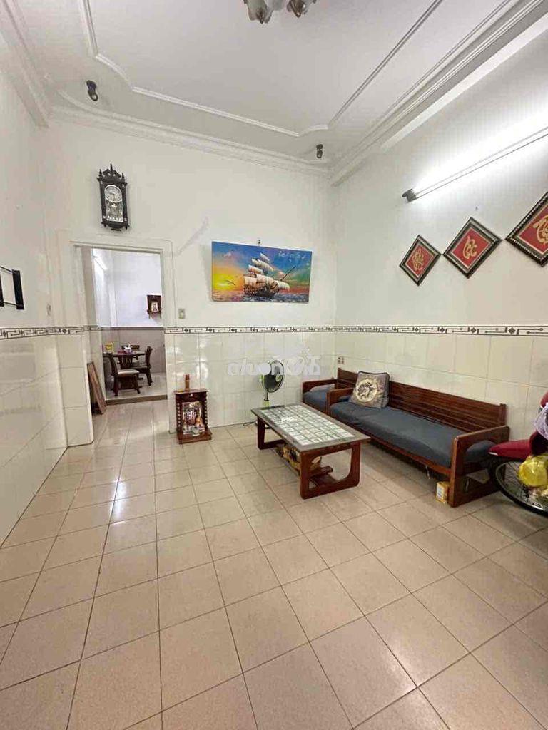 Cho tuiee nhà hẻm hồng lạc p10 tân bình. dt: 5m x 10m 2 lầu 10tr