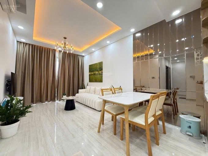 60m2/2pn đầy đủ đồ về ở cuối năm 2022 sửa lại cuối năm 2026. vì nhà đông người có 2 phòng nên phải bán. nhà rộng nhưng phòng ít. ai có nhu cầu thực và thấy đúng nhu cầu của mình hãy liên hệ