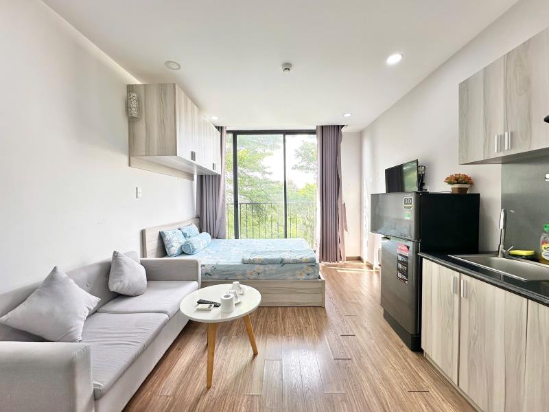 Căn hộ 40m2 ban công thoáng ngay hàng xanh giáp quận 1,2 ngay bạch đằng, bình thạnh
