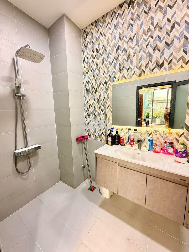 Bán nhà ngay vòng xoay dân chủ quận 3-6.6x8m 5 tầng giá 10 tỷ - Ảnh 3