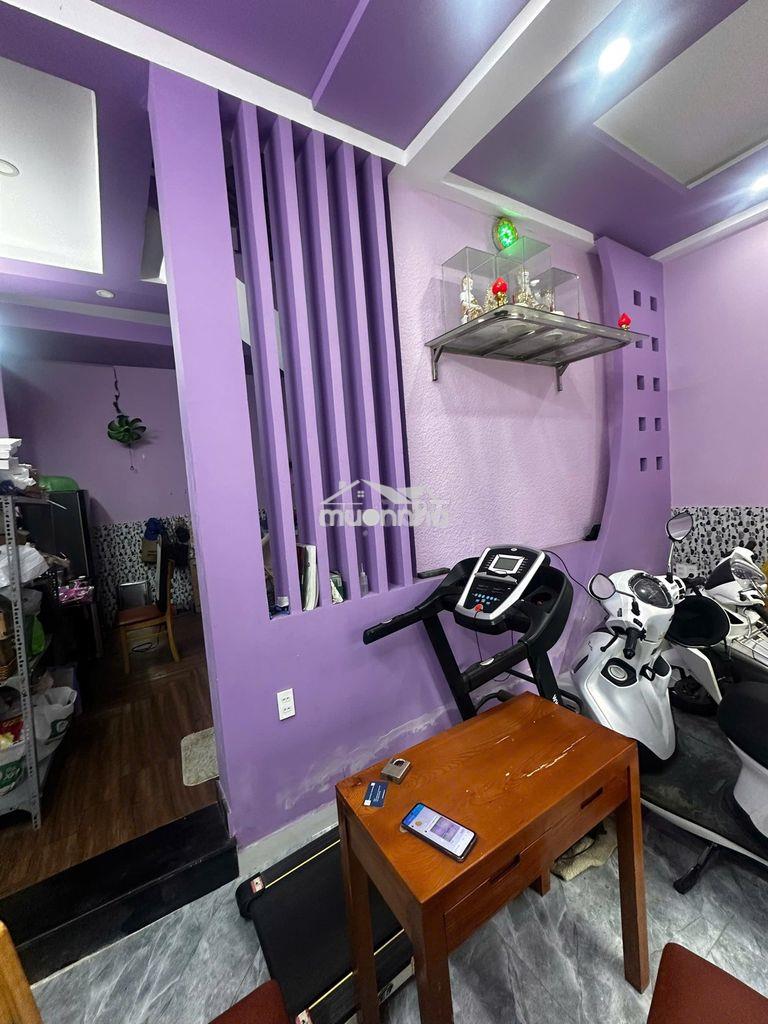 Bán nhà 3 tầng, 4pn 2wc, sổ hồng hoàn công đủ, hẻm ba gác, pth p7q8