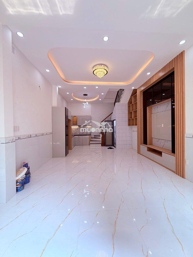 Nhà xây mới 4 tầng sau căn mặt tiền bông sao p5. q8