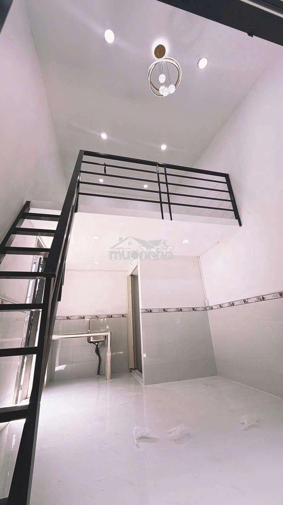 Nhà cao lỗ, đại học nam sài gòn, 1 trệt, 1 lửng, chỉ hơn 600tr quận 8
