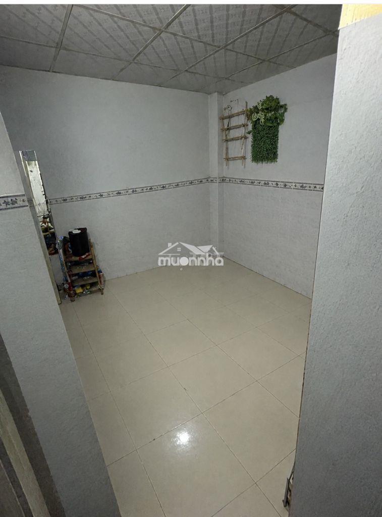 Cho thuê nguyên căn bãi sậy q6