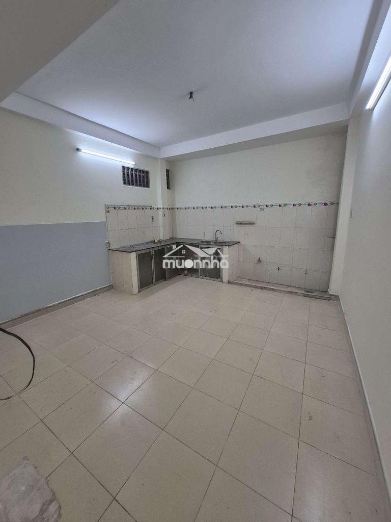 Cho thuê nhà 4x15m 3 lầu 4pn 5wc hẻm 5m ngay eon tân phú - Ảnh 4