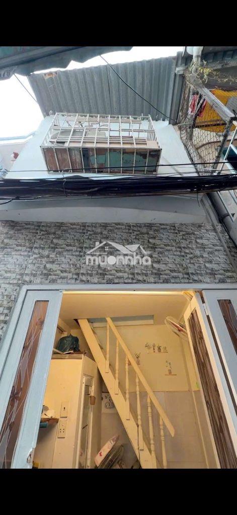 Cho thuê nhà nguyên căn 1 trệt 1 lầu ngay ngã tư phú nhuận