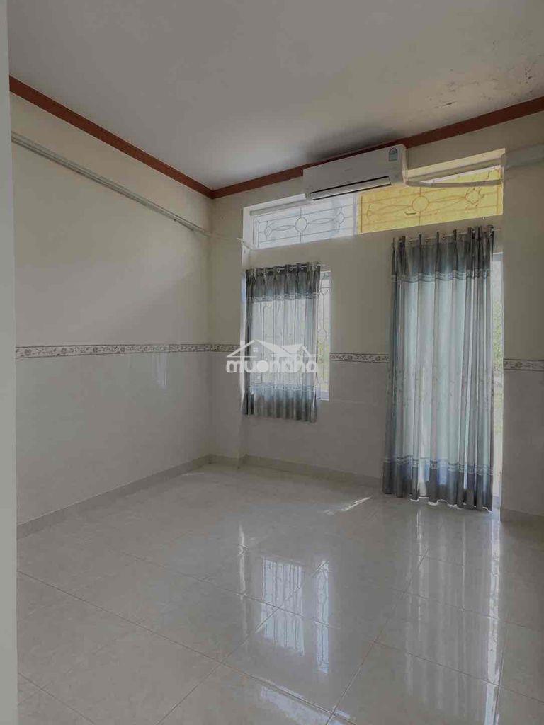 Nhà phố 1 trệt 2 lầu nội thất cơ bản cần cho thuê - Ảnh 4