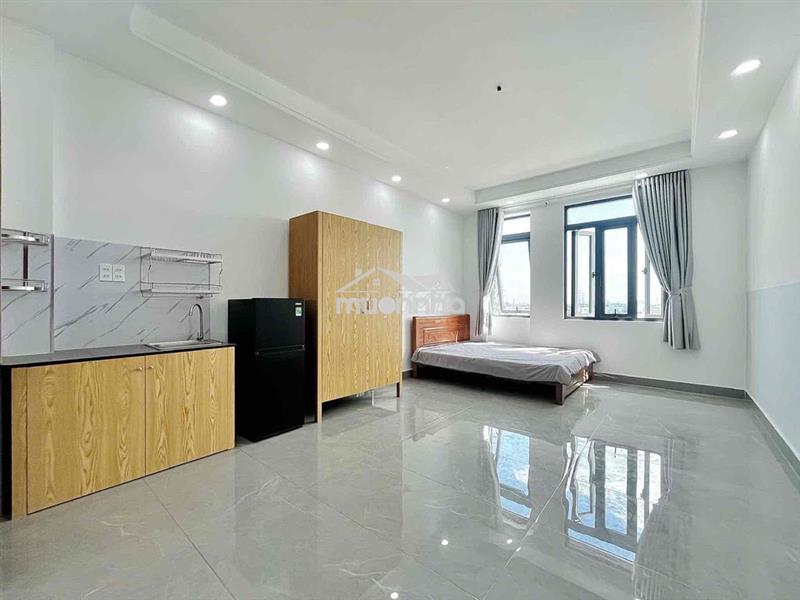 Cho thuê studio cửa sổ trời đầy đủ nội thất - có thang máy - gần aeon