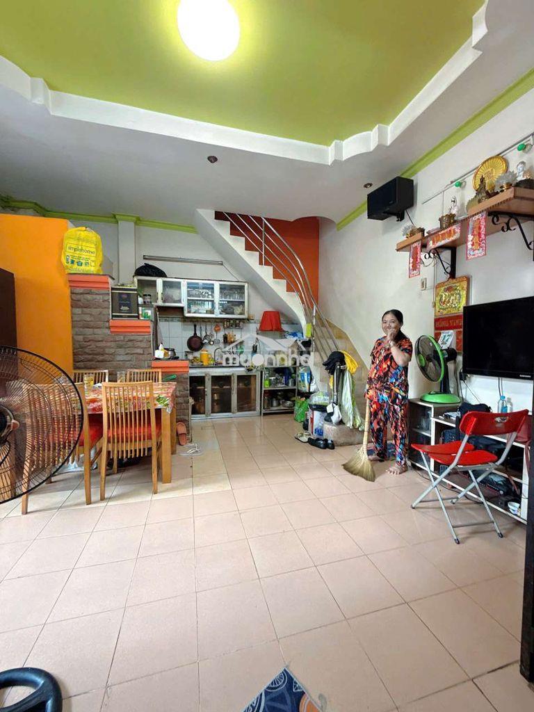 Nhà hẻm 4m đường phạm thế hiển,p4q8,dt 5mx6m, 1 lầu,2 pn,2 wc